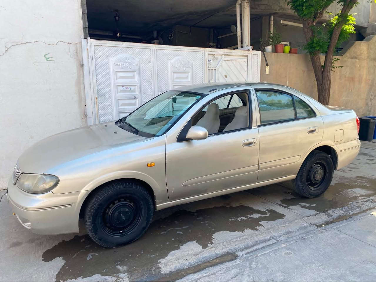 نیسان سەنی ٢٠٠٦ حیزام بۆیاخ یەک قرچی دوای هەیە پاک و بێ عەیبە تەبرید لەسەر سویچ سەنەوی تا ٢٠٣١ تازەیە هیچ مەسرەفی تیا نیە 
٦٢ مەعمەلە 
***********
*********** السليمانية, العراق
