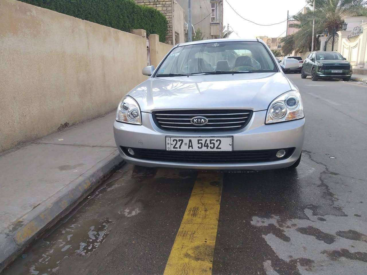 سلام عليكم اوبتيما للبيع موديل ٨خليجي مكينه ٢٠٠٠سياره بيه داير الجاملغ الخلفي والباب صبغ بدون معجون او فتح كفاله من الاخياس سعره ١١٠بيه مجال جديده السياره رقم ***********
