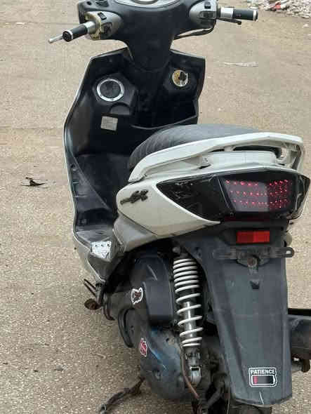 سكنس فحل دراجة ختم واحد مكينة خير من الله سعرها ٦٠٠ وبيها مجال مكاني بغداد البياع ***********
