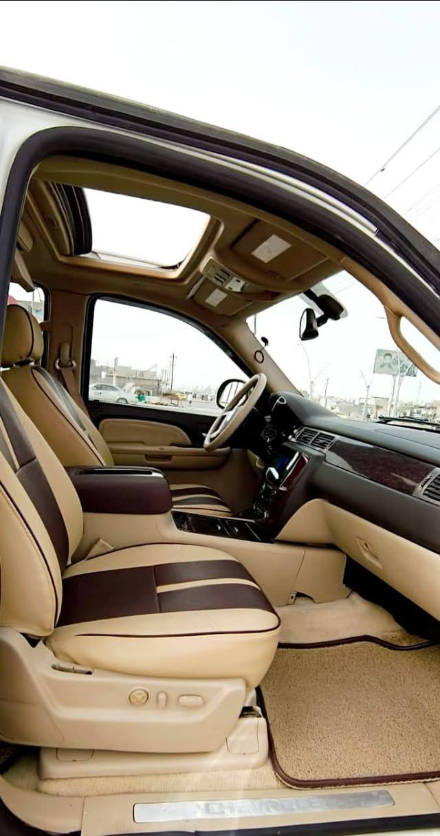 يوكن فول ادوات ادوات موديل 2009خليجيه مكفوله من الكص والسرقه والعشائر والانتر بول داخله تفصيخ فتح فول مواصفات دخول جديد مكينه 5300 السياره جاهزه من كلشي مرقم شمالي 
 السعر 110 وبيها مجال حق الجيه مكان السياره البصره للاستفسار الاتصال بالرقم *********** موصفات السياره دلعه شفط فتحه سلايت روف شاشتين خزن ميموري بالكشن 
كير + - بعد هواي مواصفات
