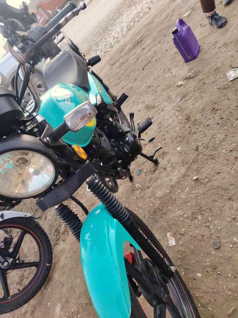 سلام عليكم دراجه سونك ماكس دراجه نضيفه موديل2025طلعته وكاله من مجمع ياباني كهربائيات كلها شغاله مكينه مامفتوحه اوراق اسكنر دراجه وضع شركه كلشي ماناقصه فقط جاملغ امامي مكسور نص سعره700 وبيها مجال بسيط  مكاني حله شارع 80 /***********
