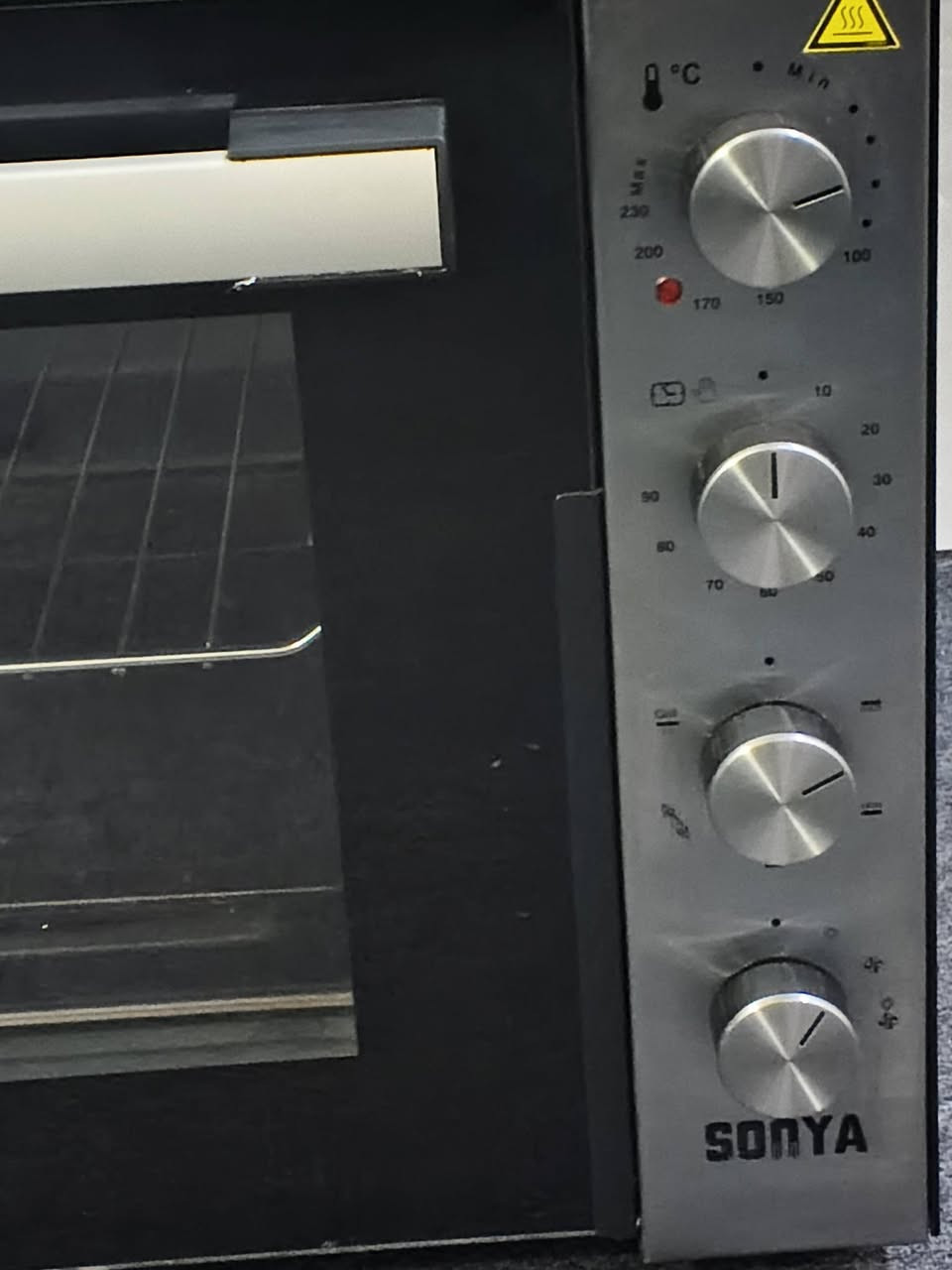 فرن شوي حجم كبير للبيع اخو جديد مكاني نجف شراي خاص او الاتصال عل رقم ***********
