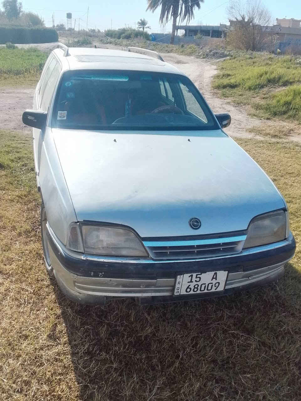 السلام وعليكم أوبل موديل 1989
نضيفه حيل ما جناي الله شاهد. كير ومحرك اني كفيل بيهن اني 
السياره حلوه اي نقص مابيه الف ماتصرف عليه رقم انكليزي هزه جديده سنويه لحد 2030 السعر 27
رقم الهاتف *********** مكان السياره بزيبز
