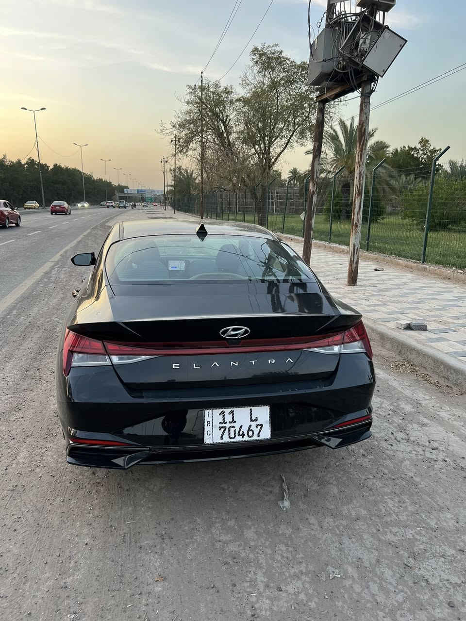 سلام عليكم
النترا 
وارد امريكي 
فول مواصفات 
محرك 2000دوش 
حادث سياره قطعه وحده جاملغ تبديل 
 موديل 22
السعر 137
رقم بغداد بسمي مشروع وطني سنويه جديده 
مكان سياره بغداد الحريه 
***********
