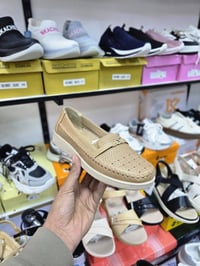 فلات نسائية • قياسات ٣٧-٤٢ • كوت خاجية