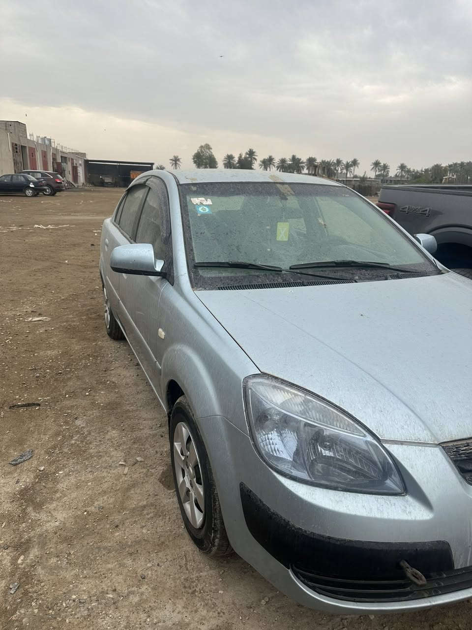 السلام عليكم
رقم بغداد انكليزي شرط التحويل 
ريو 2007 وارد امريكي 
مكينه 1600 دوش 
محرك كير مكفولات 
صدر تخم تاير 
تبريد تدفئه شغال 
سياره ضررها جامرلغ امامي 
ومصبوغه عام فرن وموجود تصوير قبل الصبح 
السعر 67 وبيها مجال بسيط
العنوان ديالى ناحيه هبهب 
للستفسار ***********
