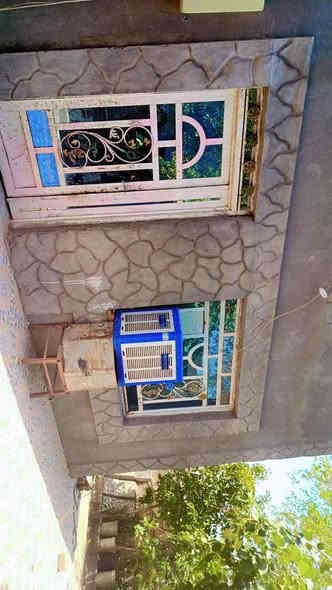 بيت للبيع المساحه 300ابو خستاوي محزم قرب مجمع السلام السكني السعر 20وبي مجال  ***********
