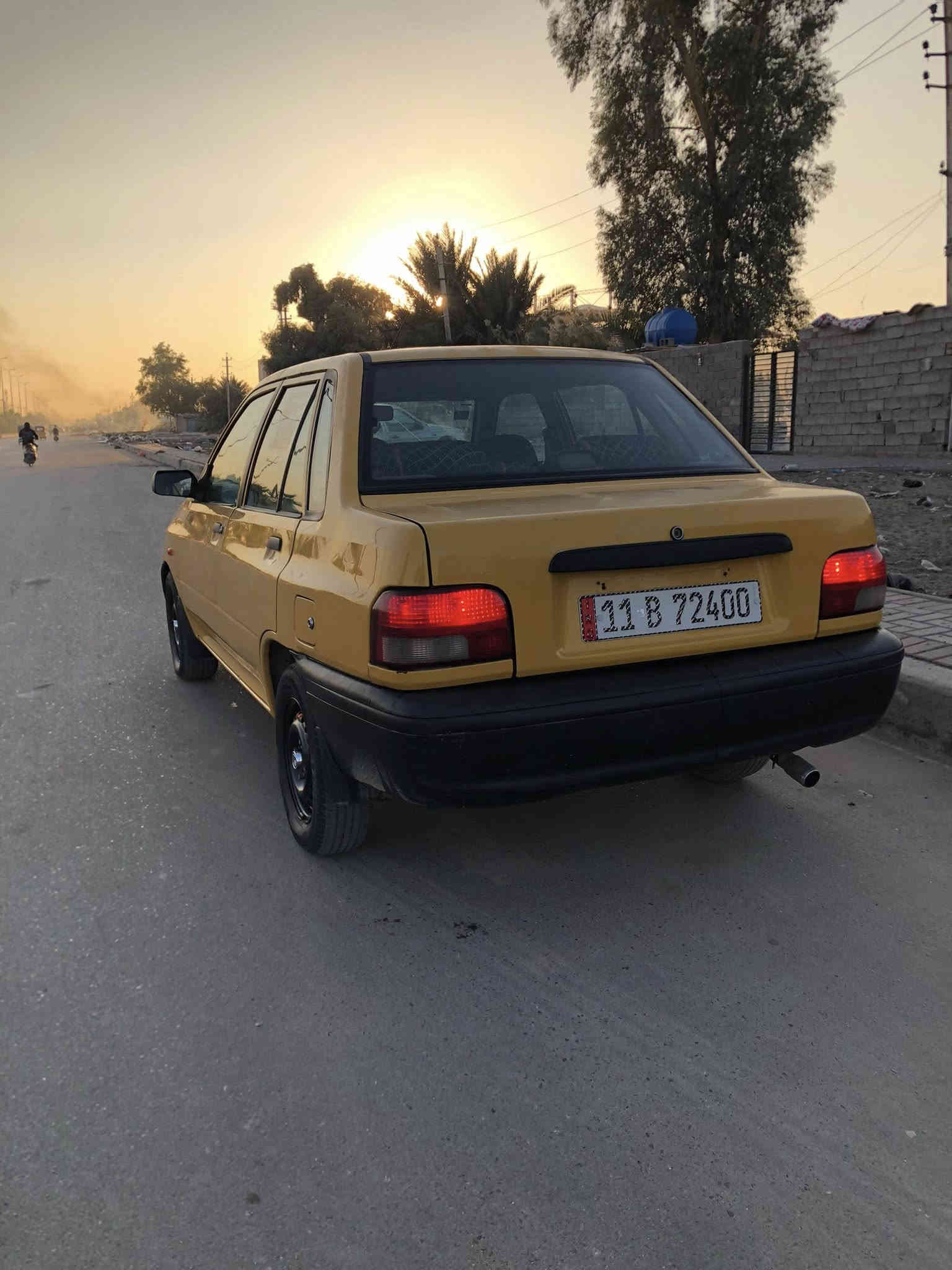 السلام عليكم ورحمة الله وبركاته 
سايبا 12 بغداد كير مكينه وتبريد خير من الله معمر بيها ذيول والباب الخلف السايق مصبوغ سياره باسمي ومصفره من كلشي السعر المطلوب 33 وهذا رقمي***********
