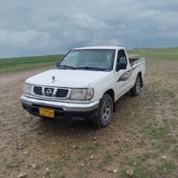 نيسان بيكاب • ٢٠٠٤