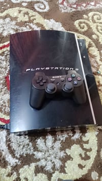 بلي3 فات الجهاز كلش نضيف ويا جوستك وحده + عوزه بس شاحنه الجوستك العنوا...