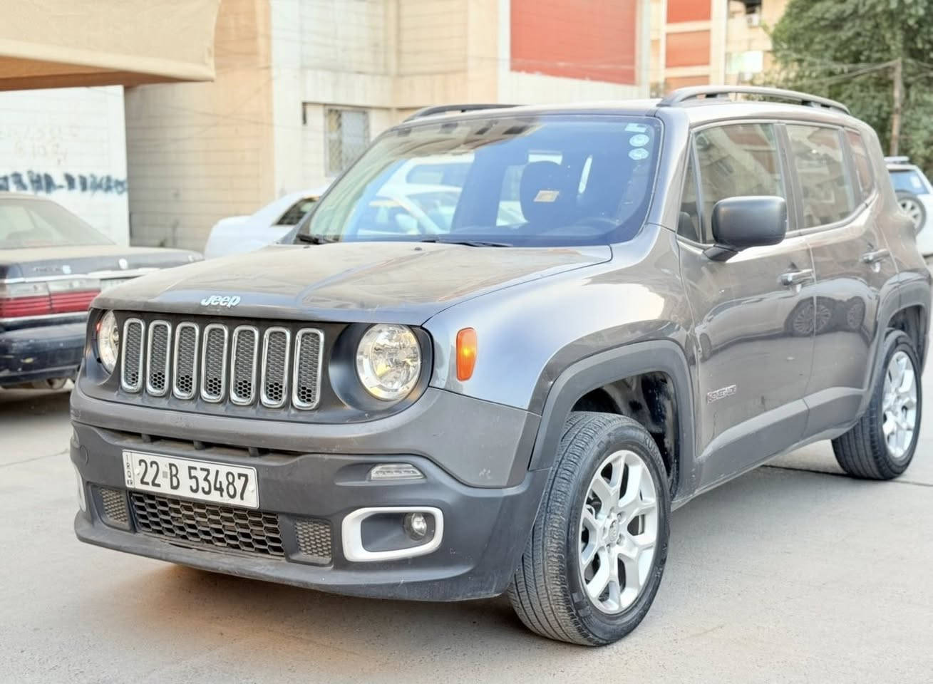 السلام عليكم 
للبيع Jeep رنكد      موديل(2017)

وارد امريكي   

صور الحادث مرفقه 

الموصفات 

بصمه 

شاشه كبيره

فول تحكم 

مكينه 2400 المرغوب 

سايد بريك بصمه 

حادث بسيط جداً

فور ويل 

السعر 103$ مجال بسيط 

مكان السياره بغداد مجمع الصالحيه 

الهاتف ***********
