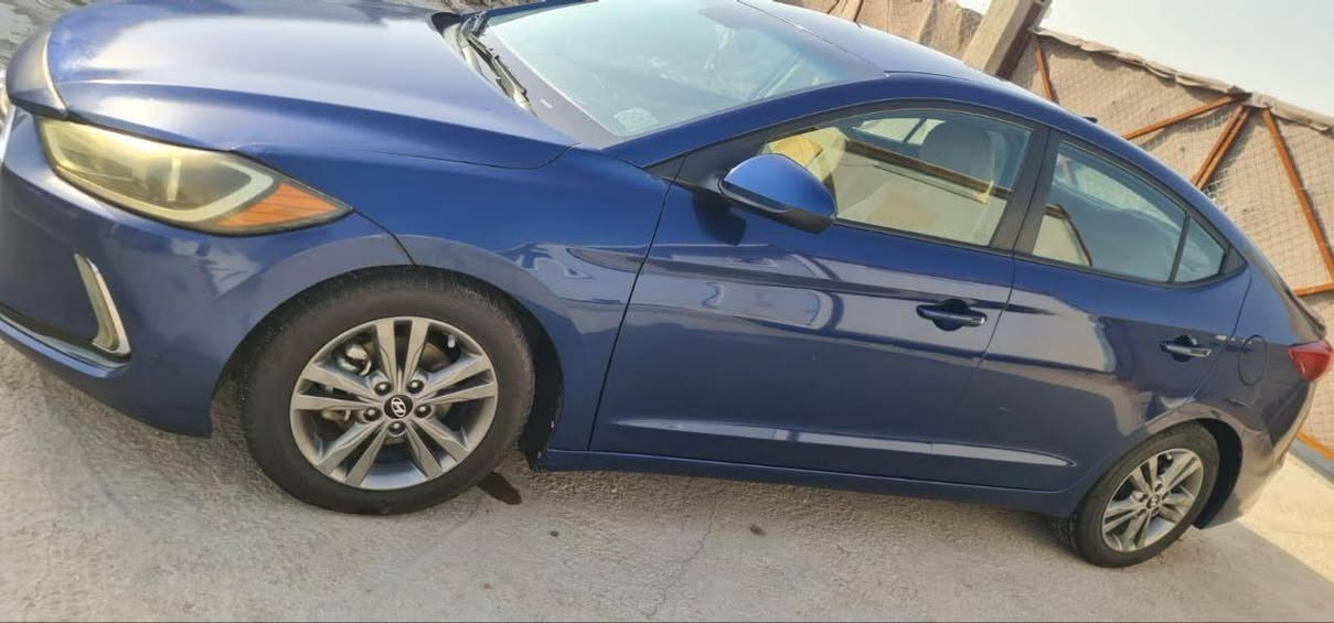 ​🚗 هيونداي النترا 2018 (وارد أمريكي) - للبيع 🚗
المواصفات الأساسية:
​الموديل: 2018
​المحرك: 2000 دوش (DOHC)
​ناقل الحركة (الكير): أوتوماتيك AT (8 نمر)
​المسافة المقطوعة: 80,000 ميل
​الرقم: كربلاء (بإسمي، والتحويل ثاني يوم مباشر)
​✨ المواصفات والكماليّات:
​📺 شاشة تحكم ذكية.
​📷 كاميرا دوارة (خلفية متحركة مع حركة المقود).
​🕹️ تحكم مقود (تحكم قيادة كامل).
​🛡️ رادار أمان.
​⚙️ 3 وضعيات قيادة مختلفة (Drive Modes).
​❄️ تبريد ثلج .
​💥 حالة السيارة (الحادث):
​الحادث بنيد فقط ومبدل (بدون دواخل أو أضرار قوية).
​السيارة بحالة ممتازة وجاهزة للاستخدام المباشر (ما تحتاج تصرف عليها ربع دينار). ("العافية على الي ياخذها").
​📞 للتواصل والاستفسار:
[***********]
📍 مكان التواجد: [واسط الكوت ]

