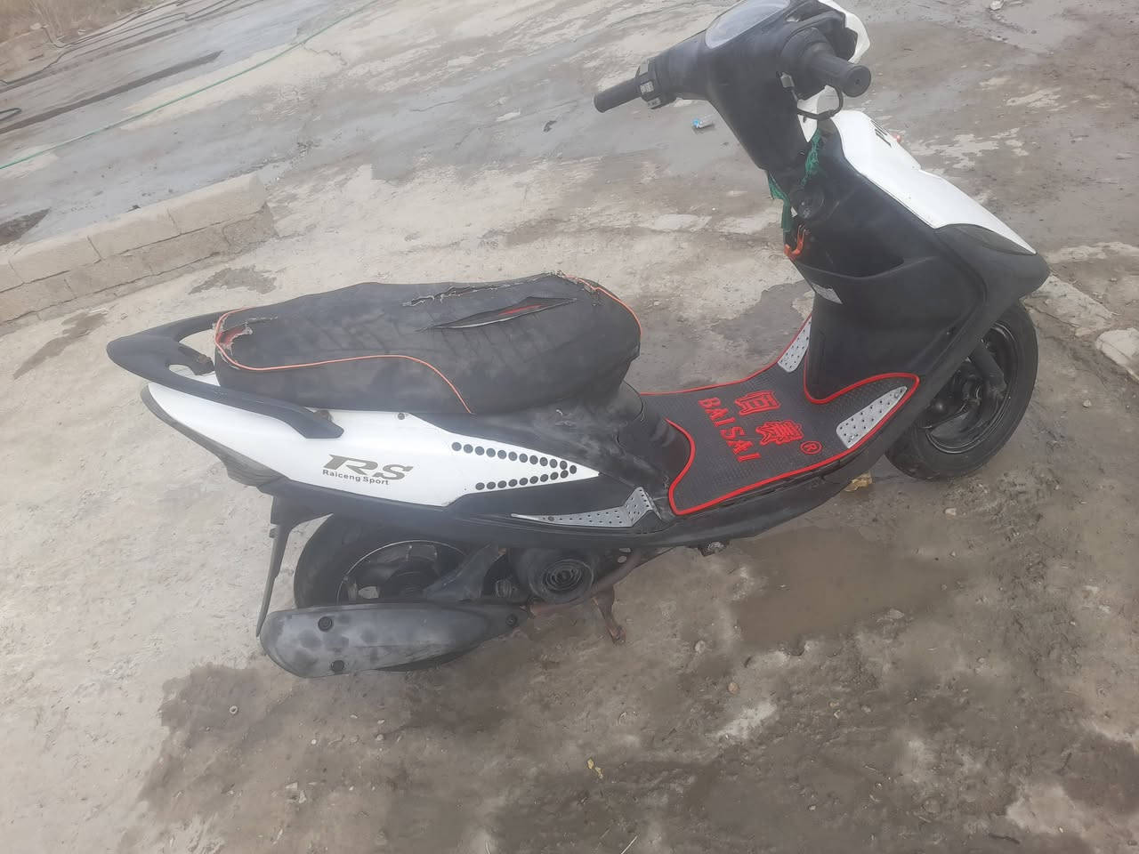 ماكسات للبيع مفتوحات مكاني قضاء المدينه حي الشهداء ***********
