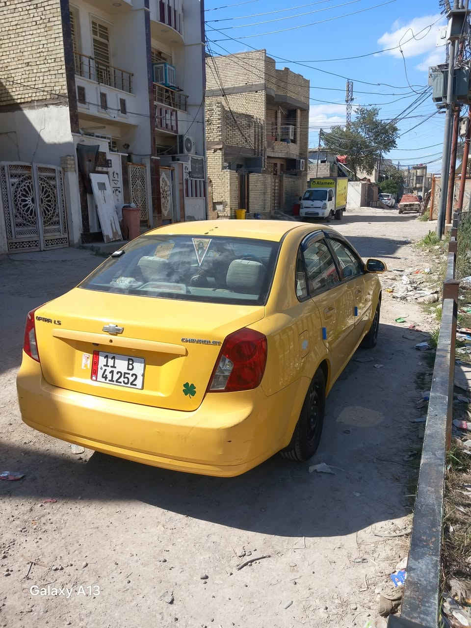 السياره مكفوله من الضربة والصبغ السونر موجود مديل 2011 شركة العامه
  بلاديه مكينه كير وبسمي مصفره من الغرامات رقم انكليزي ب 75 وبيه مجال  مكاني بغداد الحبيبيه   وهذا السونر شغلات بسيطه 

***********
