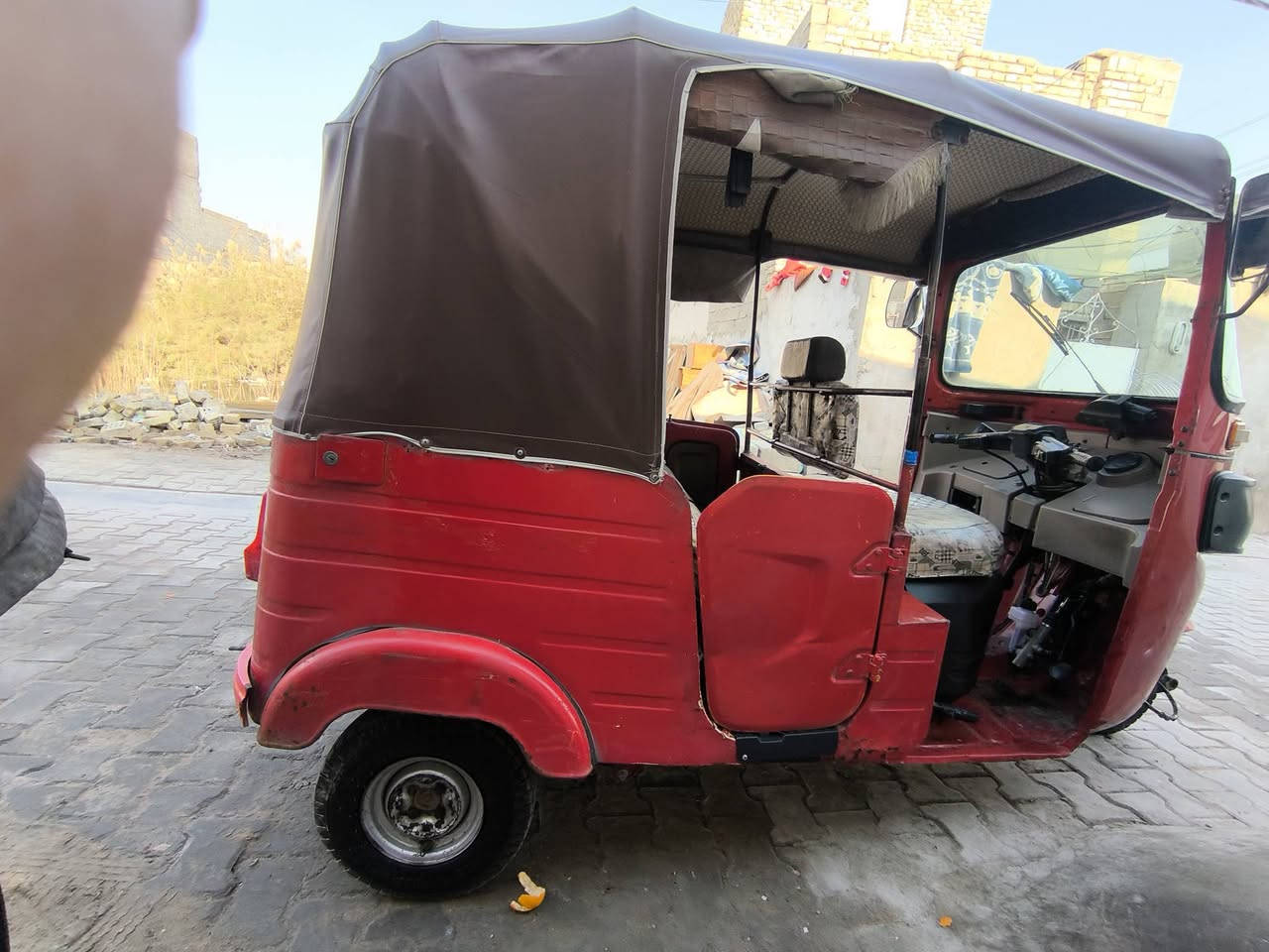 سلام عليكم تكتك للبيع 2018السعر 5و300وبيه مجال تكتك رقم وسنويه رقم الموبايل‏‪0771 589 7508‬‏
