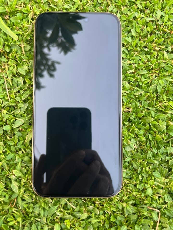 السلام عليكم 
متوفر ايفون 16 برو ماكس
للبيع  لون صحراوي المغرغوب
دبل خط 
نموذج ZA
بطارية 100
ذكره 256
عدد دورات الشحن 97
نظافة 100%
غراضو كاملة
فحص الحاسبة مرفق مع الصور
السعر مليون و 450 وبي مجال
للاتصال :-***********
واتساب والخاص مفتوح
