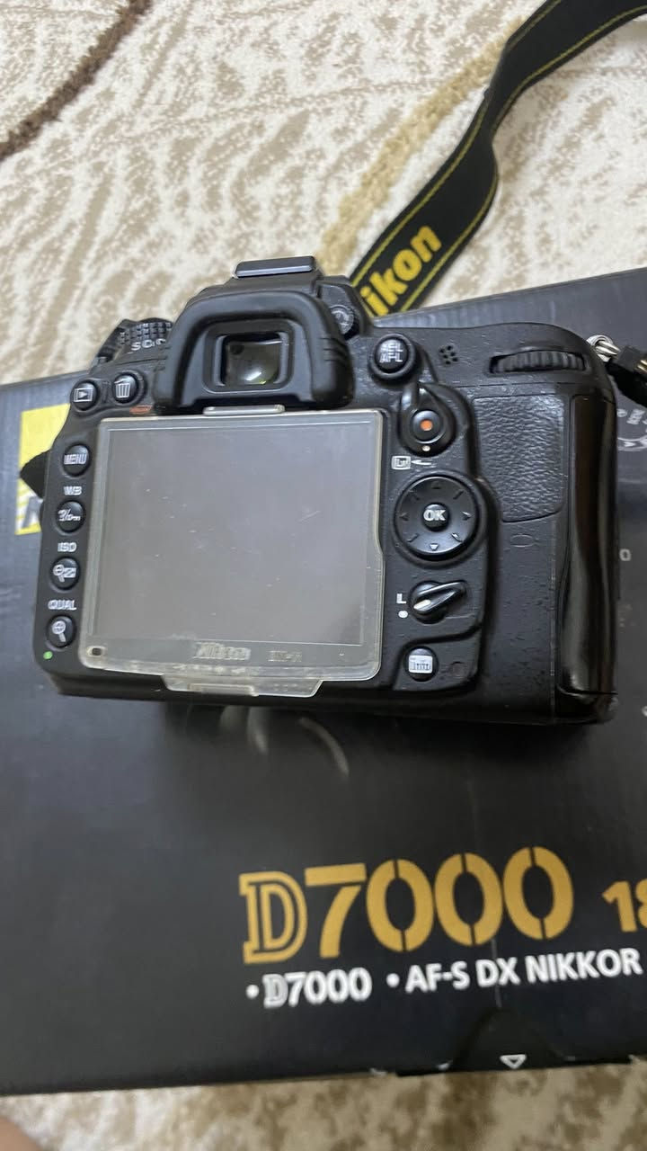 نيكون d7000
نضافة الكاميرا 100% 

بالكارتون بعدها 

شترها 35  الف فقط 

🔚ملحقاتها 🔜

1- عدسه 50m. ✅

2- حقيبه. ✅

3- شاحنه تدعم شحن سريع ✅

4- بطاريه تدوم طويلا✅

5- واير شحن✅

6- فلاش TT600✅

💣{السعر 470وبيها مجال 🔥 توصيل مجاني}

متواجد فيس واتس واتصال ***********
