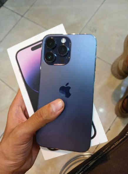 ايفون 14 برو ماكس جهاز كفاله شرق وسطAAA  بطاريه 84 ذاكره 256 سعره 750 شراي يتصال***********

