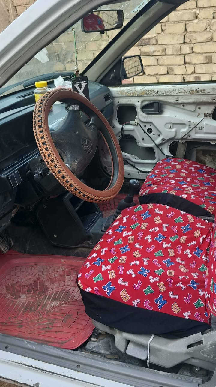 سايبة للبيع مديل 2011 سنويتها لحد 28وتنتهي مداور ثاني يوم سيارة عوزها نواقص بصيطة  حدادية ومكينة وكير  خير من الله و السيارة مكفولة من الصبغ العام  بيها ضربة بل جاملغ الورة والجاملغ الكدام فقط  سعرها 23 وبيها مجال للشراي  مكانها نجف *********** بس خط النجف, العراق
