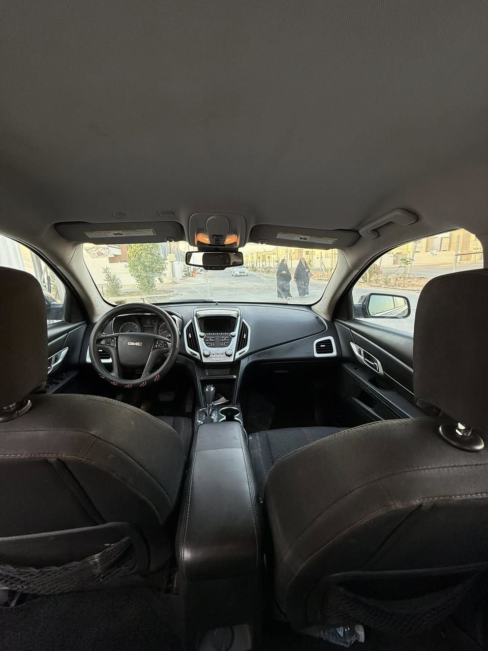 جمسي تيران 2017 
الضرر ( بيهه 3 قطع بنيد ودعامية وجاملغ) 
ماشية 112 الف ميل تقريبا 
محرك 4 سلندر 2400 
كير محرك تبريد كله مكفول 
كشن سايق كهرباء
مثبت سرعة 
تحكم بالمري 
سنوية وفحص وهزة جديد 
بإسمي ثاني يوم احولها الك  

غرامات صفرتهن واذا بيهه اكيد ينزل من سعر السيارة
السيارة جاهزة من كلشي مابيهه مصرف ربع دينار 
حدادية وتايرات وفيول بمب كله جديد
السعر 105$ وبي مجال كلش قليل وماكو هيجي سعر بالسوك 

سيارة عائلية حلوة وقوية والجناية يعرفون .. صارلها سنتين يمي 
تواصل هنا او واتساب 
***********
