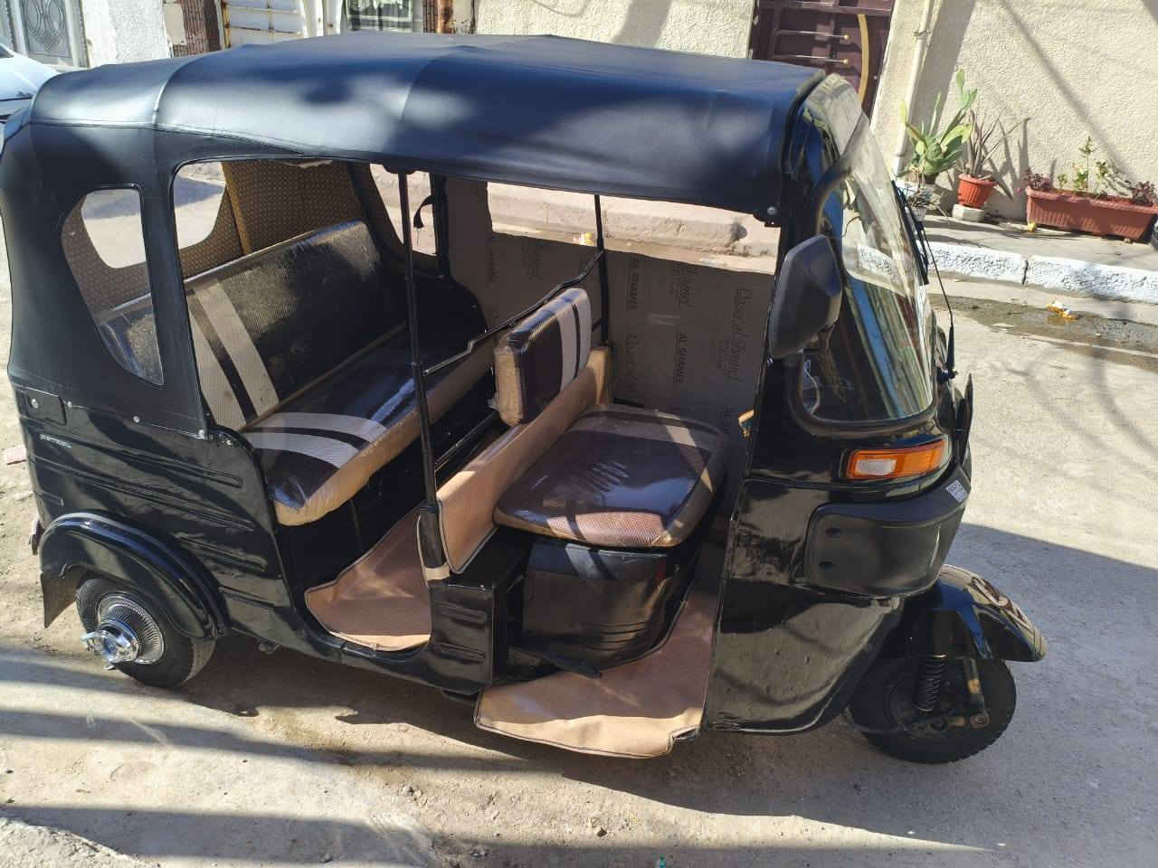 تكتك البيع باجاج نصيفه
مديل 19شهر 11 سعر 6 /500 مكان بغداد بياع
*********** هاذ رقم يريد يتصل عليه بي واتساب
