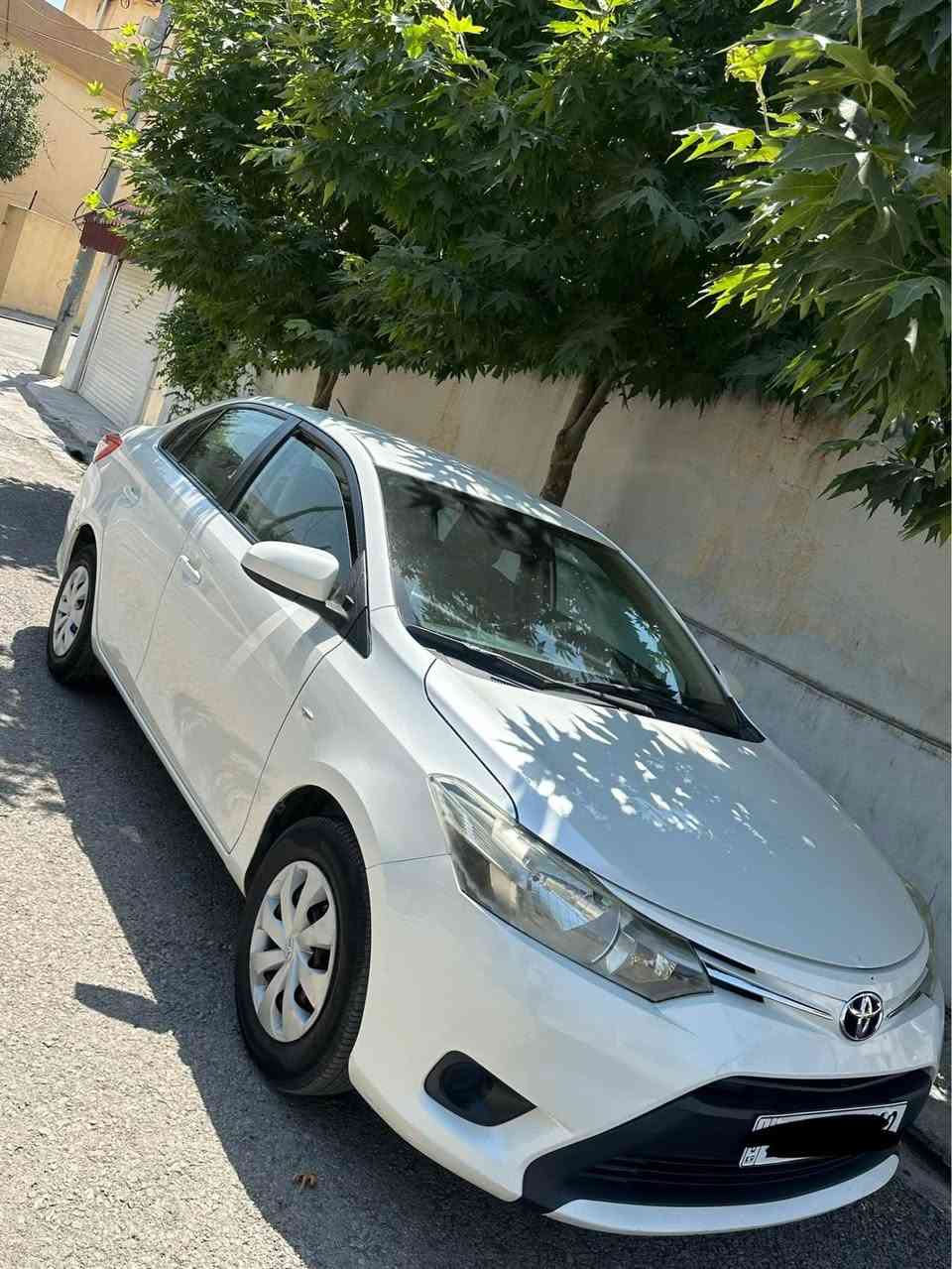 Toyota yaris 2017 
مواسفات خليجى ناو زه رد 
مكينه گه وره ١.٥ 
بى بوياغ 
بي تعديل 
هيچ هيچى نيه 
رقم و سنوى نوييه 
سعرى ١١٥$ مجاليكى كه م 
       ☎️  *********** أربيل, العراق
