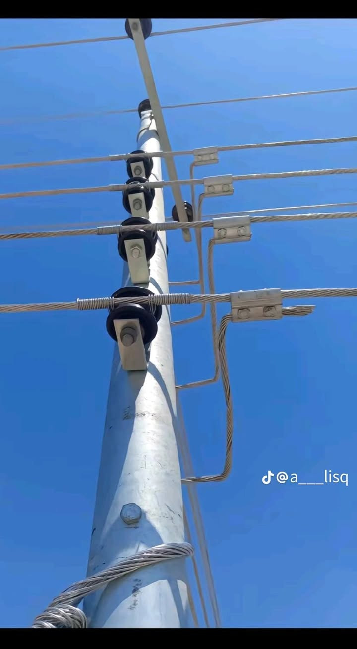 تعلن شركه مدار شركة مدار  الطاقة عن :
⚡ خدمات كهربائية متكاملة وتنصيب أعمدة إنارة ⚡
نقدّم لك خدمات التركيب والصيانة الكهربائية بجودة عالية وبأمان كامل:
تنصيب أعمدة الإنارة للمناطق السكنية والتجارية.
تمديد الأسلاك الكهربائية وفق معايير السلامة.
صيانة وإصلاح الأعطال الكهربائية بسرعة وكفاءة.
استخدام مواد عالية الجودة لضمان العمر الطويل.
📞 اتصل بنا الآن للحصول على عرض سعر مجاني!
💡 نجعل الطاقة تصل إليك بأمان وكفاءة!

للتواصل معنا اتصل على 
***********
واتساب 
***********
