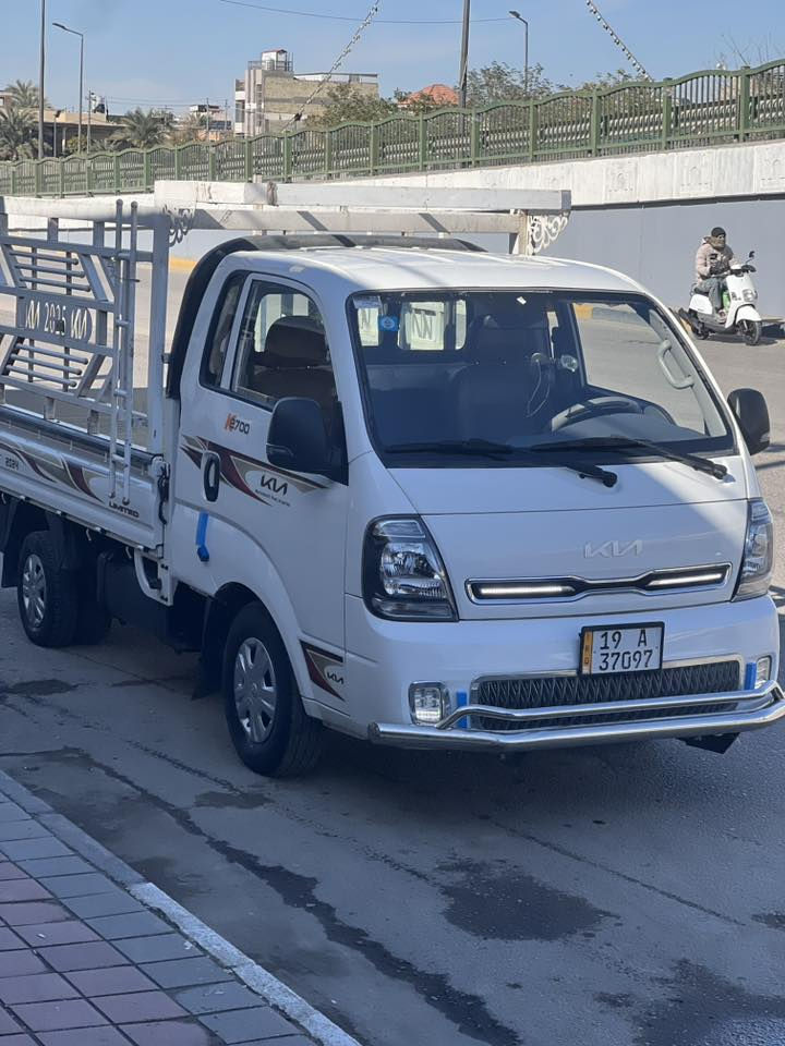 السلام عليكم للبيع فقط
كيا حمل 2700 موديل 2023
كفالة عاملة من كلشي 
هيّا درع امامي خلفي كفالة عاملة من كلشي هيةومحجرها بسمي رقم جديد تحويل ثاني يوم 
سيارة كاملة مكملة من كلشي 
رقمها كربلاء بسمي مباشر
مكاني كربلاء السعر 155وبيها مجال كلش بصيط 
***********
