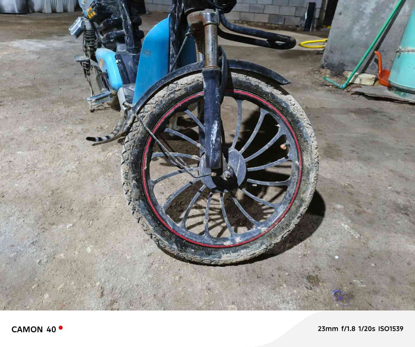 عوزه بطاريات وشوي ترتيبات لان متروك ب 75 وبي مجال للشراي مكان رميثه او مراوس بدراجه ونطي فرق


**إذا كنت صاحب هذا الإعلان وتريد حذفه لأي سبب، رجاءا أرسل رسالة إلى الدعم الفني**