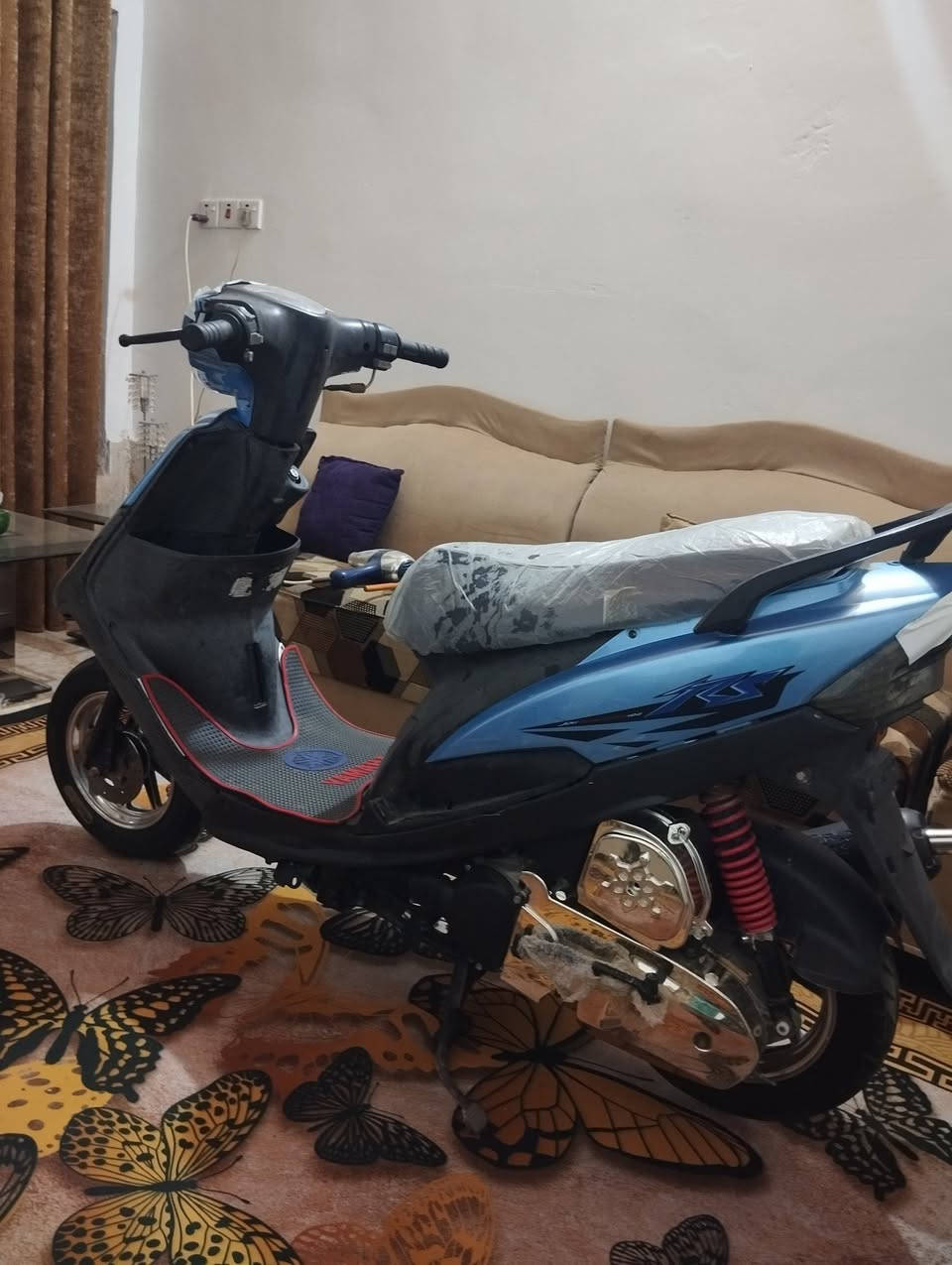 للبيع ماكس عدله مفتوحه مره وحده تجفيت جديد دراجه شلعه معدل نقصها سلف وعندي موجود بس اشده السعر 500 مكاني ديوانية ***********
