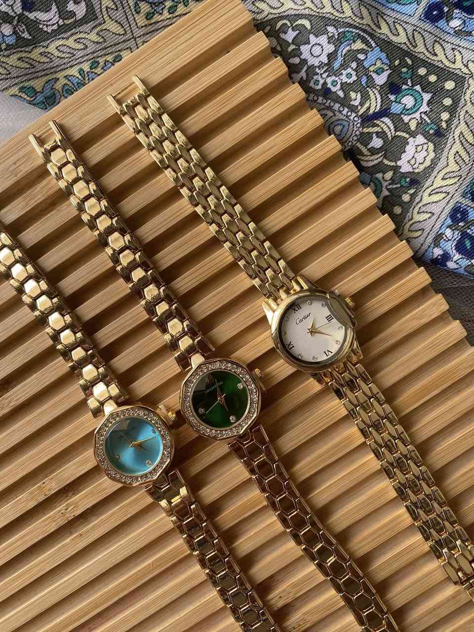 أناقة المرأة تبدأ من التفاصيل الصغيرة التي تنتقيها🤍✨
تأنقي من ساعة نسائية بلون ساحر ومميز منchic -store  
السعر 10.000 الاف دينار 
‎ يزهاك وانتِ تحلينه💎  
متوفر توصيل داخل العزيزية-جميع المحافضات


**إذا كنت صاحب هذا الإعلان وتريد حذفه لأي سبب، رجاءا أرسل رسالة إلى الدعم الفني**