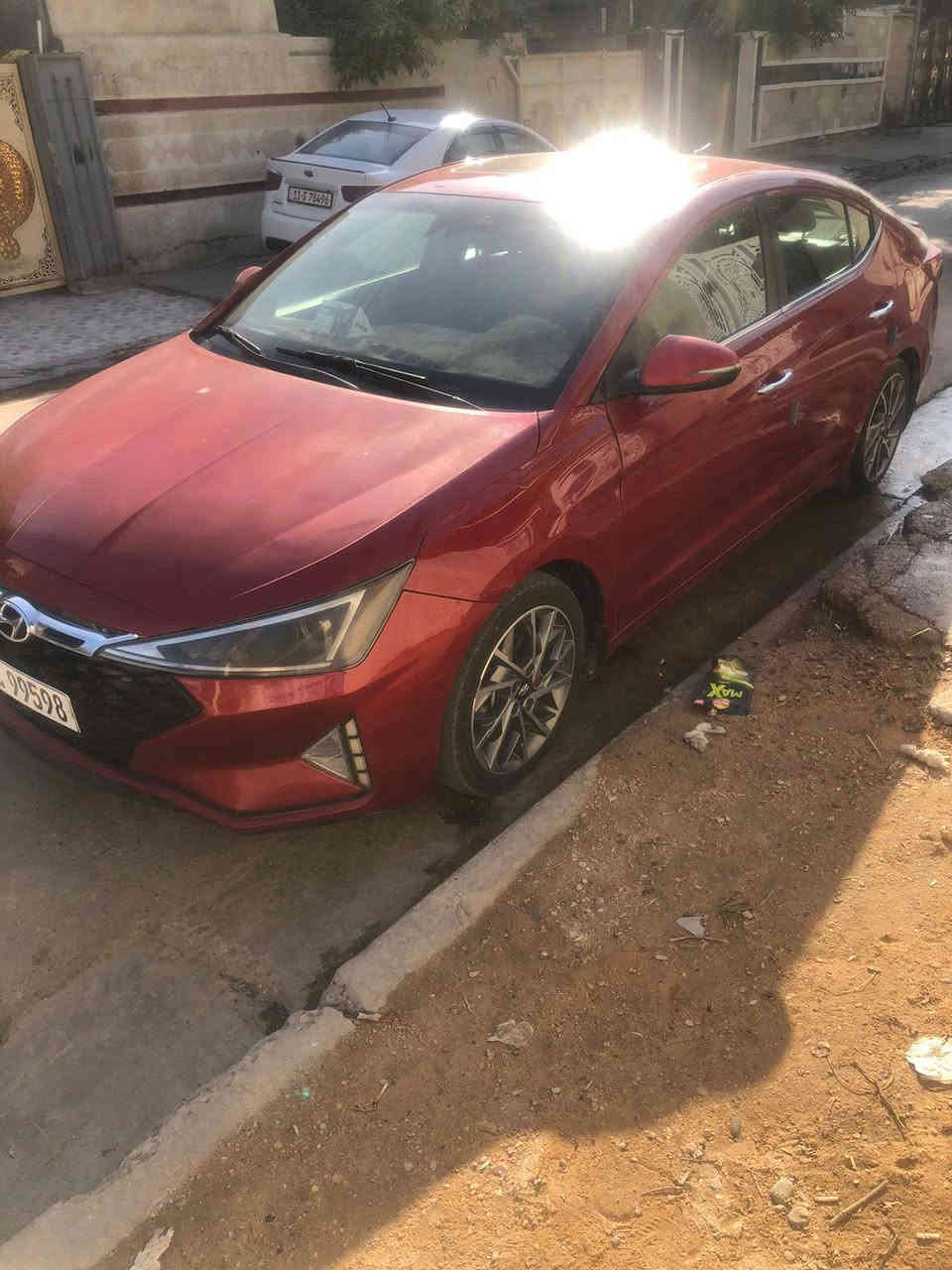 سلام عليكم الانترا 2019للبيع وارد تفاصيلها كاملها موجوه ب صور سونرها حادثها موجود مكاني بغداد حي جهاد سعر 135 ورقه مع المجال *********** متواجد فقط على الرقم
