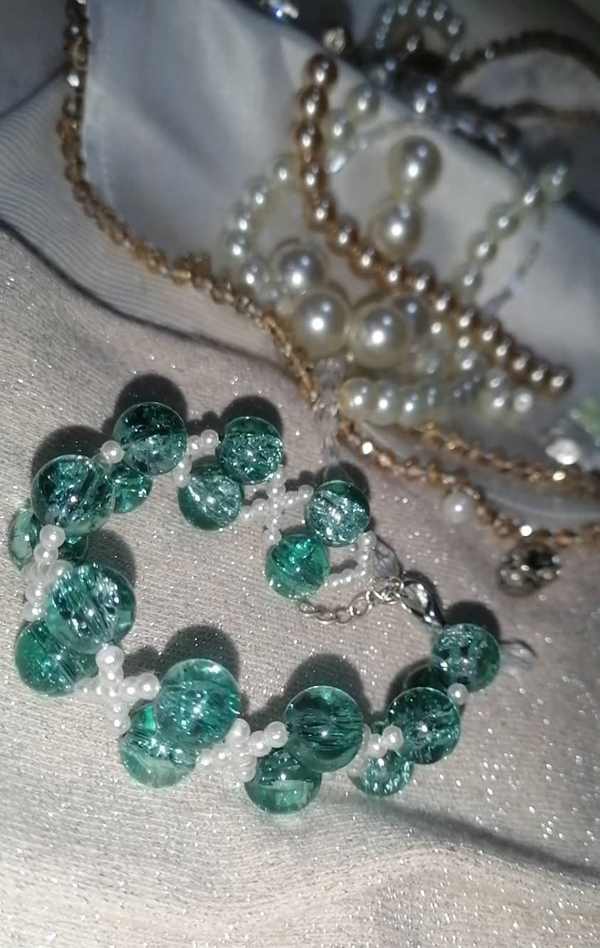 اعمال يدوية شغل فگتوري القطعة ب 5 الخرز زجاج يوجد توصيل داخل الموصل وجميع محافظات العراق ...


**إذا كنت صاحب هذا الإعلان وتريد حذفه لأي سبب، رجاءا أرسل رسالة إلى الدعم الفني**