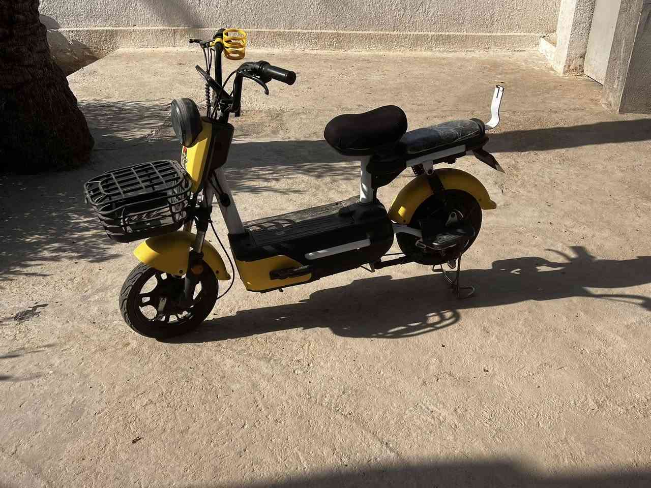 لبيع دراجه شحن حجم 16بطاريات جدد عوزه سيم مال بريك فقط
***********مكاني بغداد
