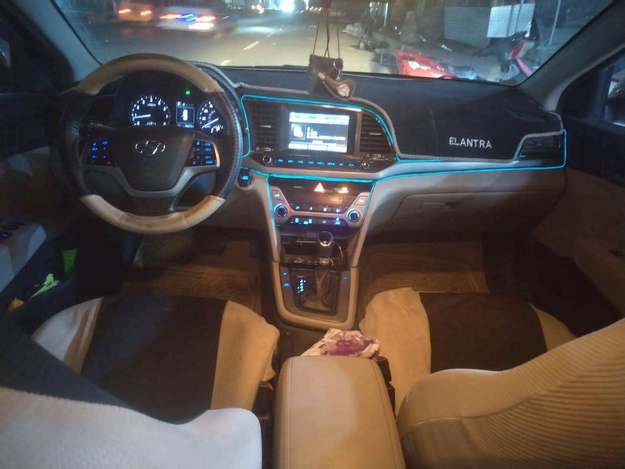 النترا ٢٠١٧ وارد امريكي حادثها قبق جنطه وجاملغ خلفي باسمي رقم بغداد  السعر ١٢٠ ورقه 
*********** للتواصل
