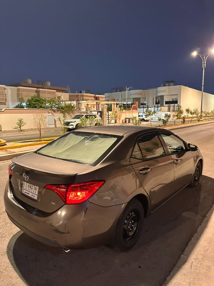 كورله 2017  s سبورت فول رقم ذي قار حره باسمي تحويل ثاني يوم سياره وارد كندي مضروبه داخل العراق جاملغ خلفي وبيها جاملغ امامي بارد وطرف البنيد بارد بدون دواخل باقي السياره كفاله تجي وتشوف بعينك مكينه وكير كفاله تبريد ثلج السعر 115 وبيها مجال عنوان الزبير 
***********
