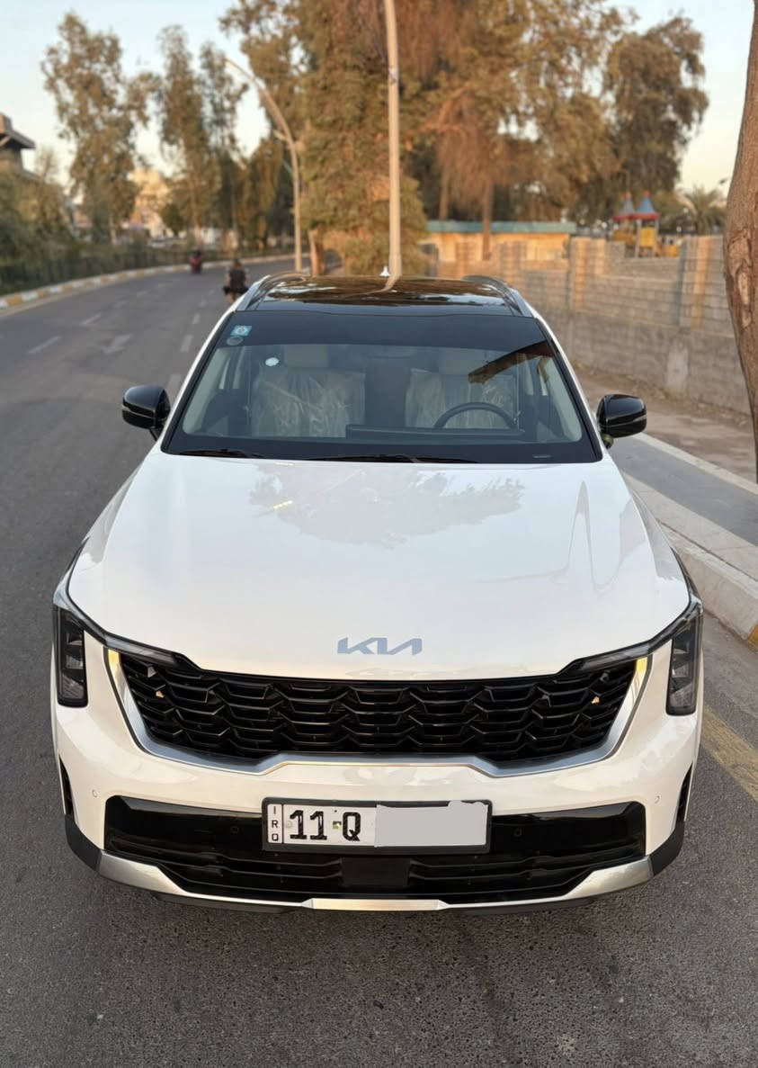 كيا سورنتو 2025 
فول مواصفات   6 سلندر 
رقم بغداد  
ضمان الشركه (ATB) 5 سنوات 
لون ابيض وليس صدفي
مواصفات  V6
بصمه تشغيل 
بصمه تشغيل عن بعد
بنروما 
ماشيه 18Km بعدها زيرو 
سياره نضيفه جدا 
مكفوله كفاله عامه من البارد والصبغ 
رادار جانبي 
سايد بريك دكمه كهربائي
شاشه كبيره 
كشنات كهرباء جلد 
اوتو هولد 
جامات اوتو 
اشاير مري  
جنطه كهربائيّة ذكيه
حساسات خلفيه اماميه
سبعه راكب 
تحكم كشنات جانبي من الخلف 
تبريد 3قطع
فول تحكمات ستيرن جهتين
اربع وضعيات قياده
منفذ شاحن + شحن لاسيكي
اريل نفكيش GPS
ويل كب 19
كامرتين 
 مود درايف
نزول منحدرات 
اضواء ترحيب 
وبعد بيها هواي مواصفات 
موقع السياره (ديالى بعقوبه المركز ) 
سعر 338 وبيها مجال بسيط 
للاستفسار***********
