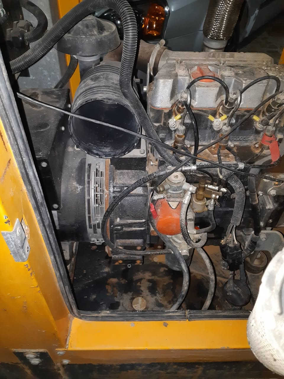السلام عليكم مولد لمبرديني إيطالي 15KV كايمة راس توليد جديد منضومة اطفاء وتشغيل كهربائيات بلاد راديتر جديدة كاتم جديد السعر ١٣ ورقة مكاني بغداد الامين ***********

