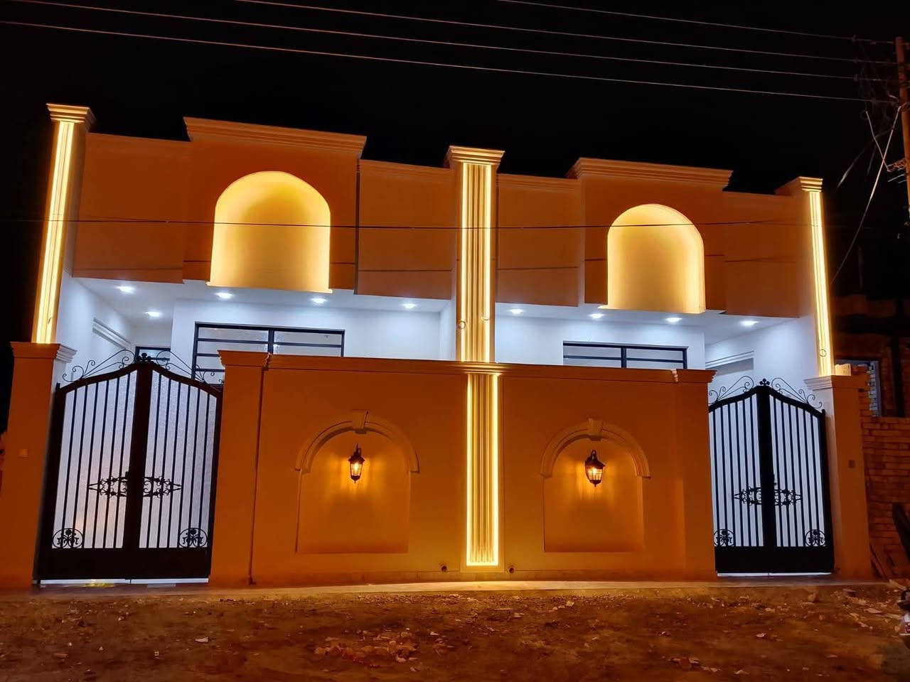 بسم الله الرحمن الرحيم
اللهم صل على محمد وآل محمد الطيبين الطاهرين
بيت او مشتمل عدد (٢) كل واحد ١٠٠متر بالكوت حي الخضراء مقابيل معارض السيارات بناء درجه اولا السعر الواحد (٦٣) مليون  وبي مجال بسيط تفاصيل أكثر اتصل رقم الموبايل ***********
