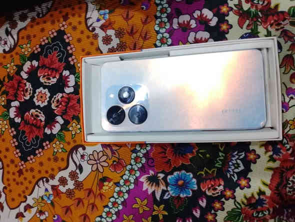 سلام عليكم موبايل للبيع مستعمل شهر  موبايل حيل نضيف رقم الموبايل ***********كورك
