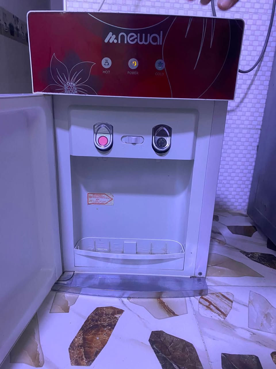 براد نوع نوال منضدي النظافة اخو الجديد كامل بدون نقص السعر ٥٠ الف وبي مجال جداً بسيط الشراي يخابر او يتفضل خاص***********
