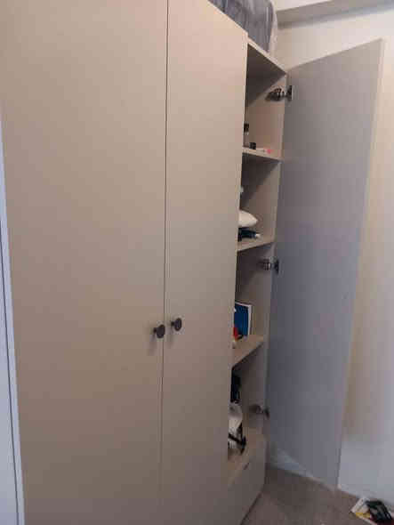 طقم نوم نوعية ممتازة ونظيف جدا 160,000
***********
