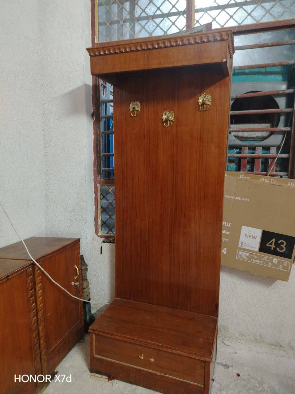 غرفه صاج عراقي ٦ بوب بسعر ٦٠٠وثلاجه ١٠٠ صوميه مع بوفيه مع كنتور بابين بسعر ١٢٥ مبرده ماطورهه جديد بسعر ١٢٥ بيهن مجال مكاني بغداد للاتصال ***********
