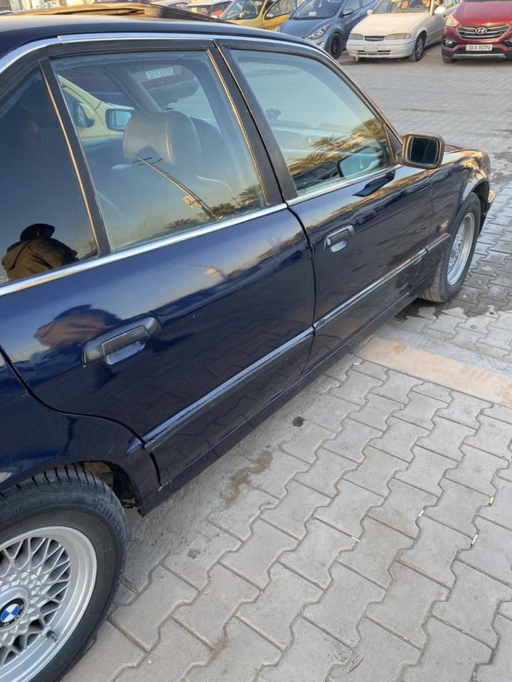 السلام عليكم
BMW 525i

مكينة مسكر عدله 

كير عادي جديد

اكسل مفتوح نمره طويله 

گير ومكينة مكفولات 

موديل 1990

بچم عريض 

مري ترحيب 

اصل 20 

داخل جلد 

كشنات جدد

ويل خليه 

تبريد شغال 

لايتات امامية يابانية 

كهربائياتها كله شغاله 

مكينته حيل ناعمه 

تبريد شغال 

حداديه امامية وخلفيه جديده 

سلايد 

السيارة بلا خياس ولا ضربه

السيارة بسم كردي تحويل مباشر بلا فلوس 

مكان السيارة النجف 

السعر 49 وبيه مجال 

للأستفسار ***********
