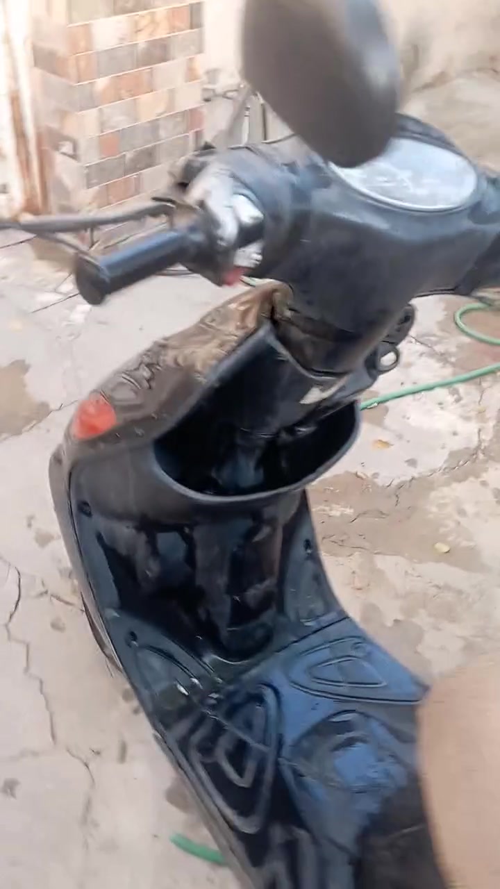 دراجه اكزز للبيع جاهزة وشغالة السعر ٢٧٥ الف 
الإتصال ***********
***********
