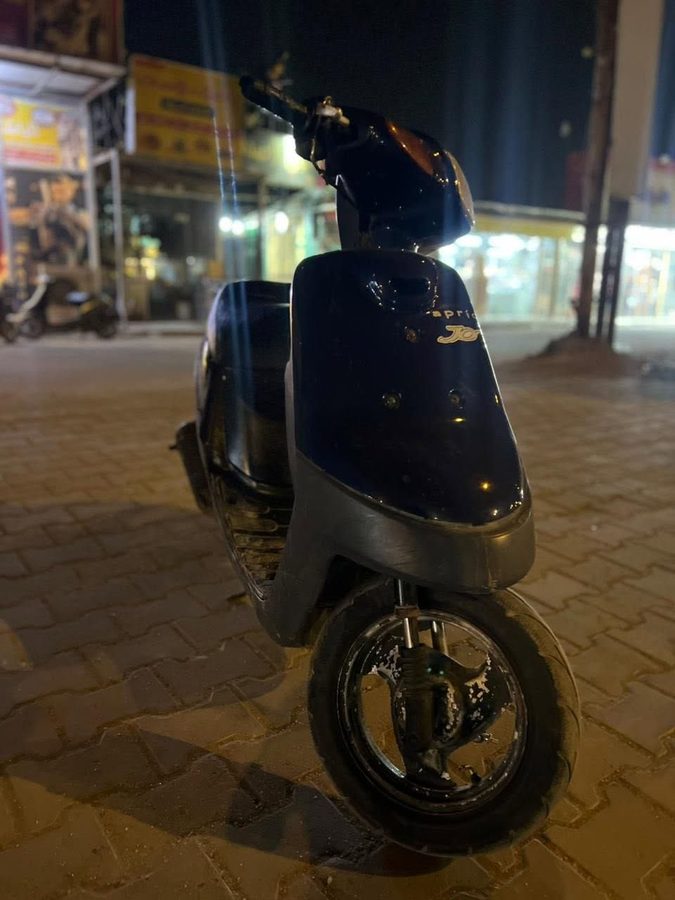 السلام عليكم 
بطه موديل 99 نظيفه الدراجه نقصها باتري ويده مال بريك وسبرنك مال هندر الباقي كامل محركها حلو شلعه تحفر الكاع كفراتها جديده الشاصي ملحوم لحيم قوي 
عنوان كربلاء مقابيل حي الحسين 
السعر 150 وبيها مجال للشراي 
الرقم ***********
