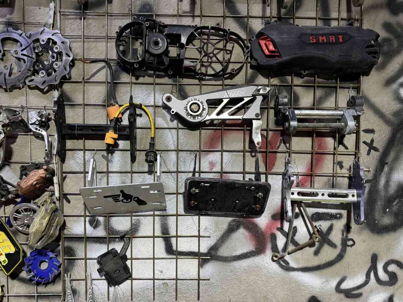 سلام عليكم غراض ماكس اصليات مال رمبه الشراي يتصل او خاص مكاني بغداد توصيل موجود ***********
