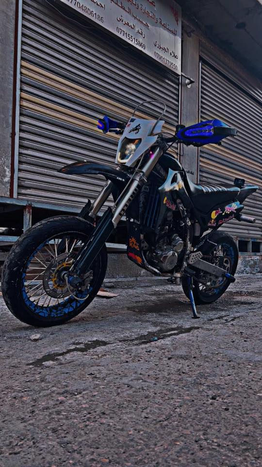 السلام عليكم قفاز كاوزاكي ربع مزوده مال لعب الدراجه مزوده من الاف للياء وياله سياحي وتايرات طلقة كلج طويله دوسات بريك عنابير تجوة رجل كامله الدراجه نكره بكل وكت اول ثاني ثالث تعليك بطناش فول الفول الدراجه بس ينرادلها جوين شوته  حالين الدراجه شغاله مابيها اي شكال رايدها بيع او مراوس شعندك ادخل خاص او اتصل ***********ملاحضه تجي تكلب وتقتنع يله تاخذ مكاني الكرخ
