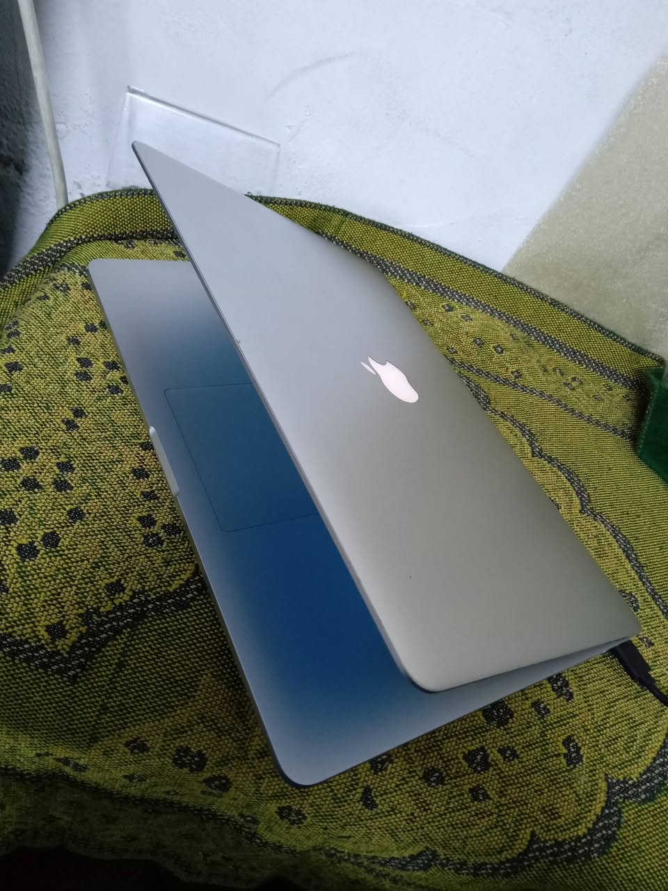 لابتوب ابل مع شاحنته الاصليه
كوراي 7 رام 16
حجم 15.6
كارت شاشه منفصل 2 نيفيدياه
للبيع  السعر 150 الف سعر نهائي
نقصه فقط هارد اني منصب النضام بهارد خارجي
عنواني بغداد الكرخ


**إذا كنت صاحب هذا الإعلان وتريد حذفه لأي سبب، رجاءا أرسل رسالة إلى الدعم الفني**