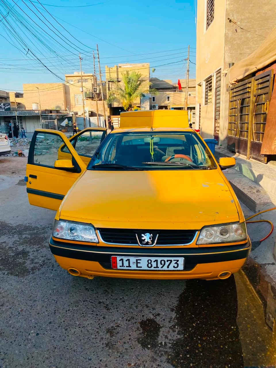 سلام عليكم بيجو للبيع السياره بيه بس بنيد واكعه عليه سكله السياره نضيفه بشكل كير محرك كفاله تبريد خير من الله السياره خير من الله سعر 31 و بيه مجال بسيط ***********
